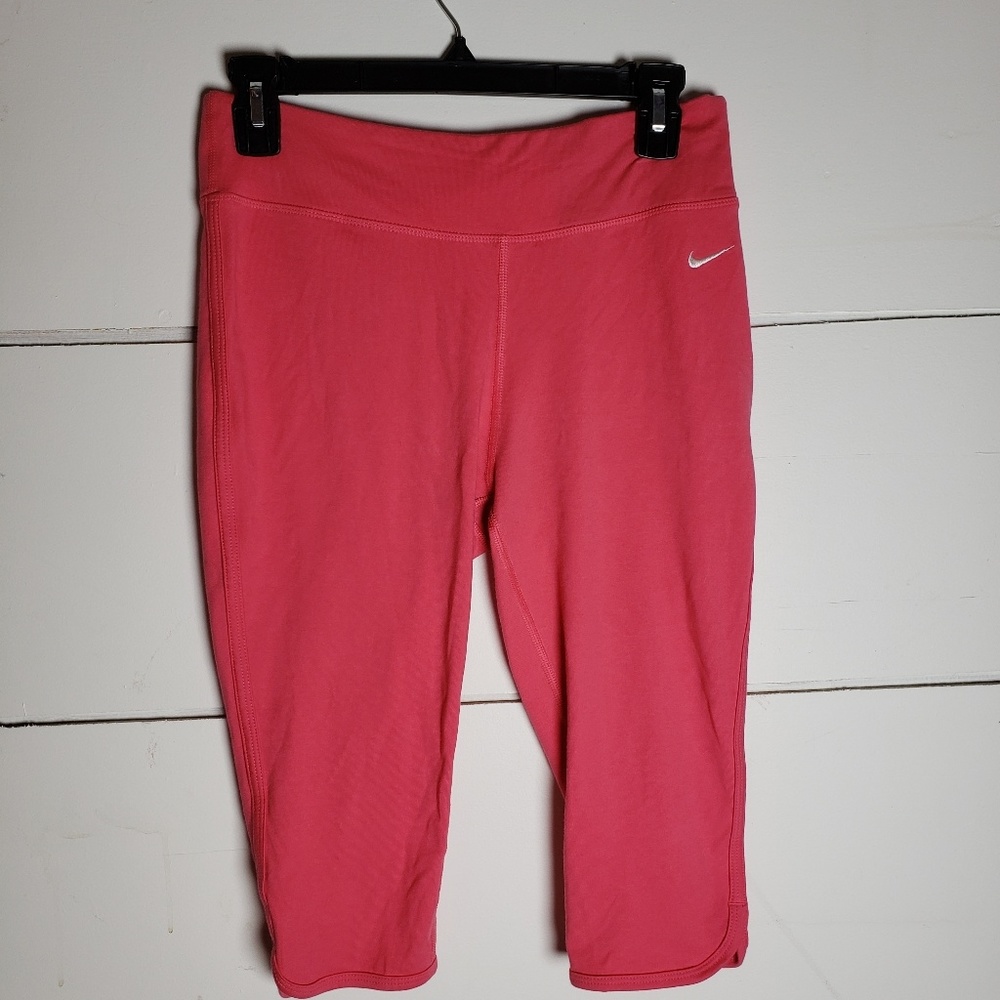 Nike dri-fit hot pink capris NWT